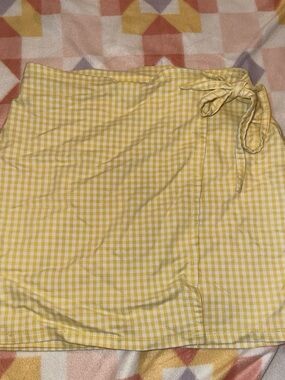 Hollister Yellow Gingham High-Rise Mini Skirt